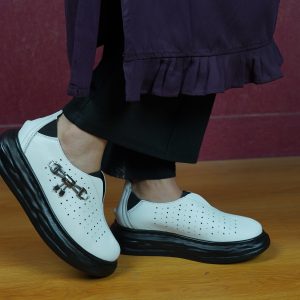 Dr. Shoe (White)