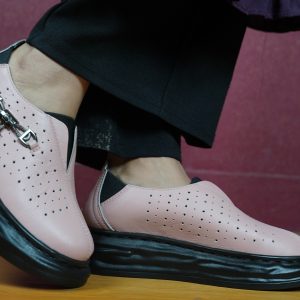 Dr. Shoe (Pink)